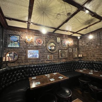 Sheehans - Pubs Near Me - Dublin, D
