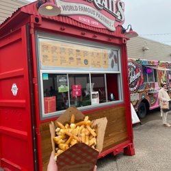 BeaverTails - Poutine fries 4/2023