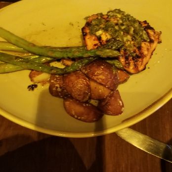 Lucky Strike Honolulu - Salmon - Arcades Near Me - Honolulu, Hawaii