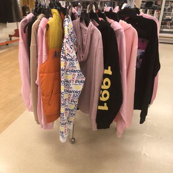 Marshalls - Department Stores Near Me - Plainville, Connecticut