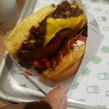 Shake Shack El Segundo - Burgers Near Me - El Segundo, California