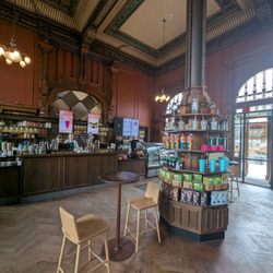 Starbucks - Lots of atmosphere!