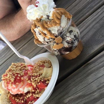 Mac's Dairy Bar - Strawberry short cake - Ice Cream & Frozen Yogurt Near Me - Penn Yan, New York Mac's Dairy Bar - Strawberry short cake - Ice Cream & Frozen Yogurt Near Me - Penn Yan, New York