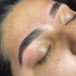 The Brow Slayer Studio - Brow lamination with hybrid dye