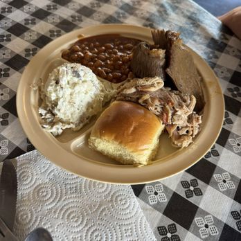 Whole Hog Cafe - Barbeque Near Me - Springfield, Missouri Whole Hog Cafe - Barbeque Near Me - Springfield, Missouri