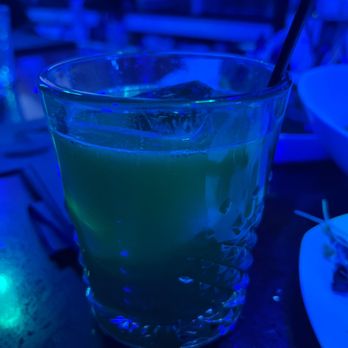 Oui Cocktail Lounge - Drink - Cocktail Bars Near Me - Brooklyn, New York