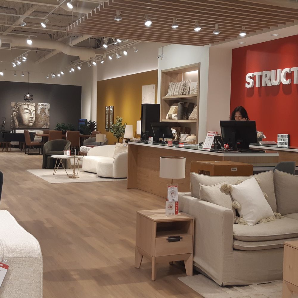 Structube - Spacious and inviting entrance into store - Furniture Stores Near Me - Edmonton, Alberta Structube - Spacious and inviting entrance into store - Furniture Stores Near Me - Edmonton, Alberta