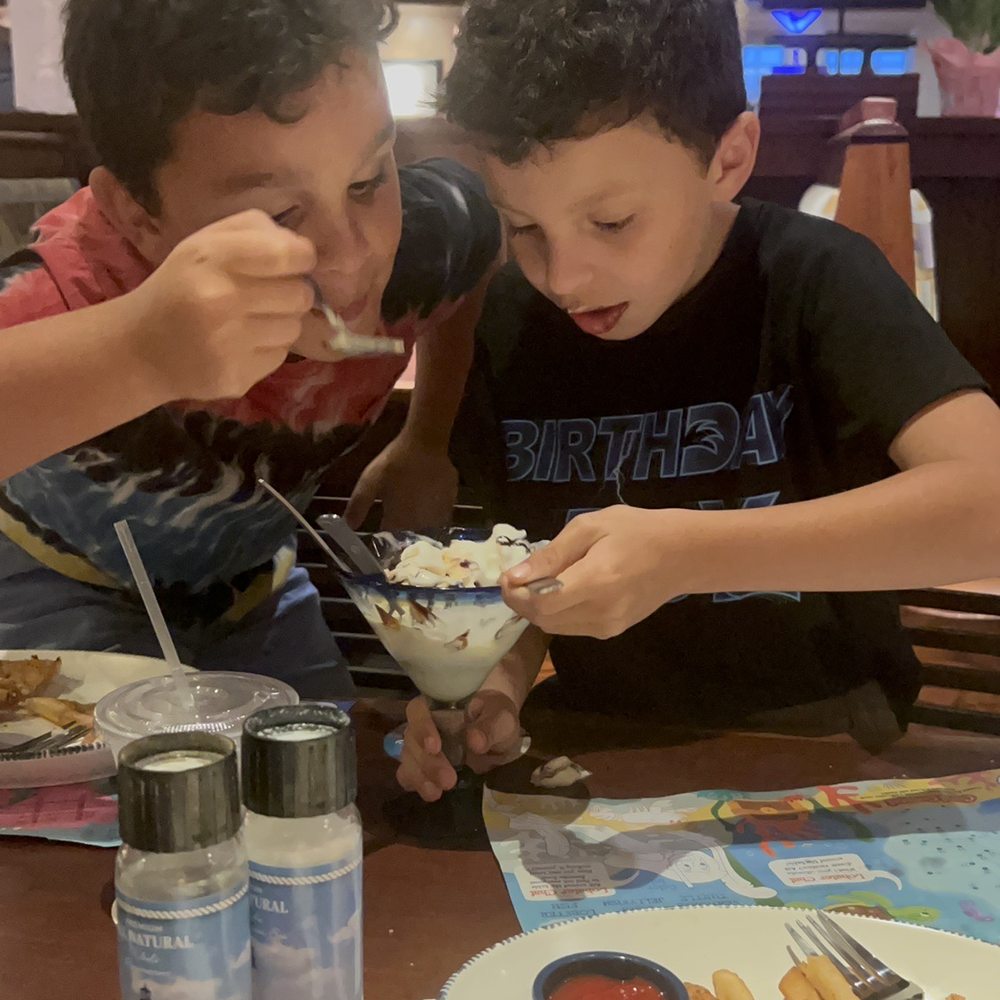 Red Lobster - Birthday Sunday - Seafood Near Me - Miami, Florida Red Lobster - Birthday Sunday - Seafood Near Me - Miami, Florida