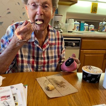 Crumbl - Parker - The mom! - Bakeries Near Me - Parker, Colorado Crumbl - Parker - The mom! - Bakeries Near Me - Parker, Colorado