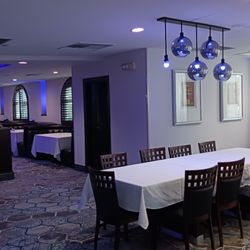 Caprese Restaurant - Bleek interior, like inside a tomb at the cemetery?