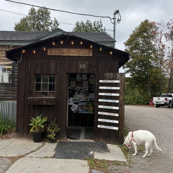 Poorhouse Pies - Exterior - Bakeries Near Me - Underhill, Vermont Poorhouse Pies - Exterior - Bakeries Near Me - Underhill, Vermont