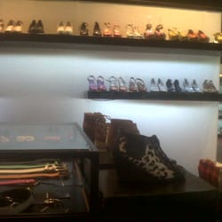 Ferraro - Outlet Scalabrini - El calzado está ordenado por número.