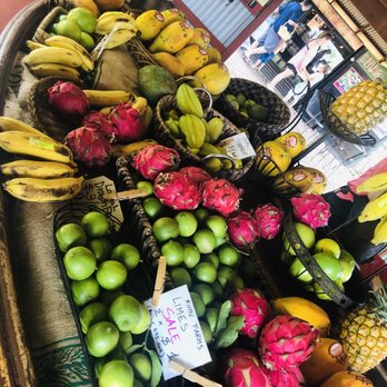 Kumu Farms - Dragon Fruit! - Farmers Market Near Me - Wailuku, Hawaii Kumu Farms - Dragon Fruit! - Farmers Market Near Me - Wailuku, Hawaii