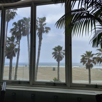 Terrazza - The view of the Santa Monica boardwalk - Italian Near Me - Santa Monica, California Terrazza - The view of the Santa Monica boardwalk - Italian Near Me - Santa Monica, California