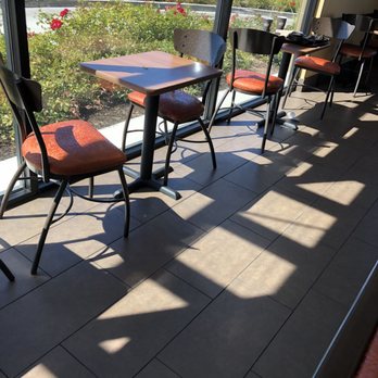 El Pollo Loco - Trash on table in back - Fast Food Near Me - Tracy, California El Pollo Loco - Trash on table in back - Fast Food Near Me - Tracy, California