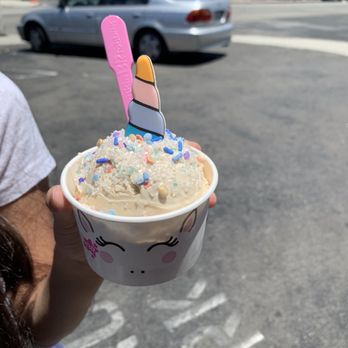 Baskin-Robbins - Unicorn ice cream. - Desserts Near Me - Los Angeles, California Baskin-Robbins - Unicorn ice cream. - Desserts Near Me - Los Angeles, California