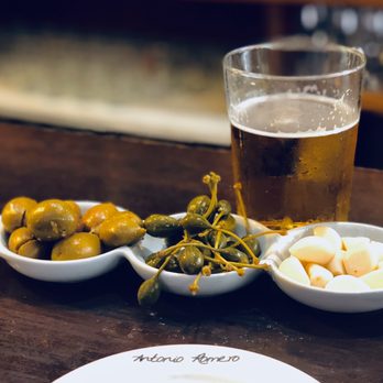 Bodeguita Antonio Romero II - Olives and beer - best breakfast ever :) - Spanish Near Me - Seville, SE Bodeguita Antonio Romero II - Olives and beer - best breakfast ever :) - Spanish Near Me - Seville, SE