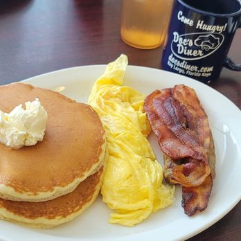 Doc's Diner - Seafood Near Me - Key Largo, Florida