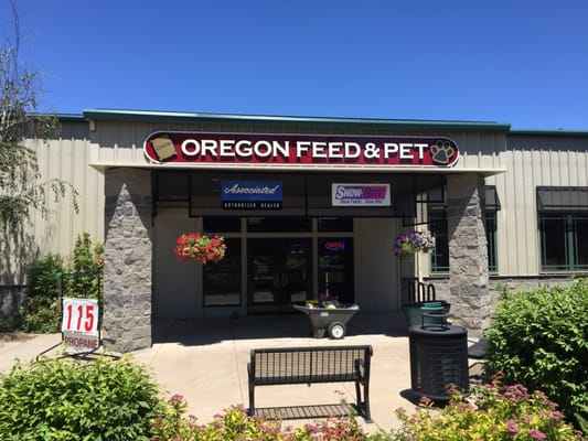 OREGON FEED &amp; PET - Updated April 2026 - 10 Reviews - 220 SW Scalehouse ...