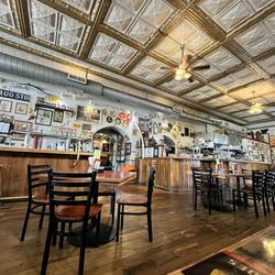 Three Rivers Brewery and Eatery - Bar area