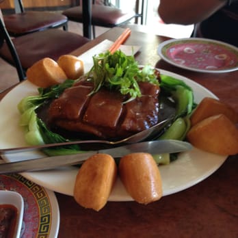 Jade Kingdom - Gelatinous braised pork belly, delicious and meltingly tender at Jade Kingdom, served with deep fried mantou buns - Chinese Near Me - Heidelberg Heights, VIC