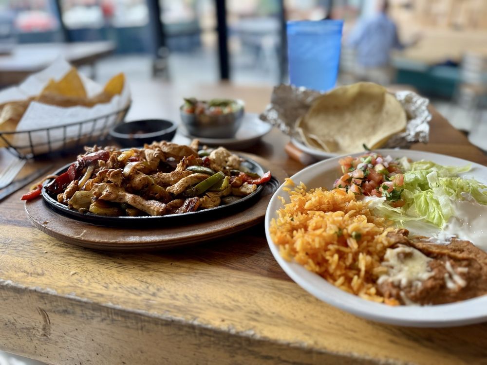 Tacologist Tacos-Tequila-Margaritas