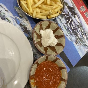 Al Arez Express 1 - Fries with garlic and chili sauce - Lebanese Near Me - London, XGL