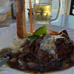 Sunset Lounge Playas - Carne con champiñones