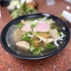 Pho Saigon Bay