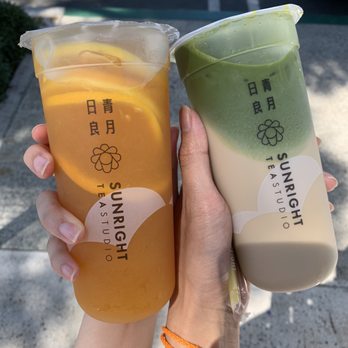 Sunright Tea Studio - Sunright fruit tea (left) and matcha oolong (right) - Bubble Tea Near Me - Irvine, California Sunright Tea Studio - Sunright fruit tea (left) and matcha oolong (right) - Bubble Tea Near Me - Irvine, California