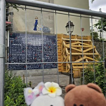 Paris - The Wall of Love... undergoing renovation - Local Flavor Near Me