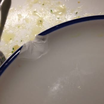 Red Lobster - What place would serve a customer a broken plate ? That's hazardous to my health. - Seafood Near Me - Brooklyn, New York