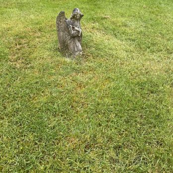 The Boatyard Inn - Walking the area we found this lawn angel - Hotels Near Me - Langley, Washington