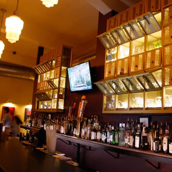 Daddy Jones - Bars Near Me - Somerville, Massachusetts