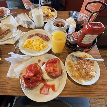 Denny's - Diners Near Me - Queensbury, New York