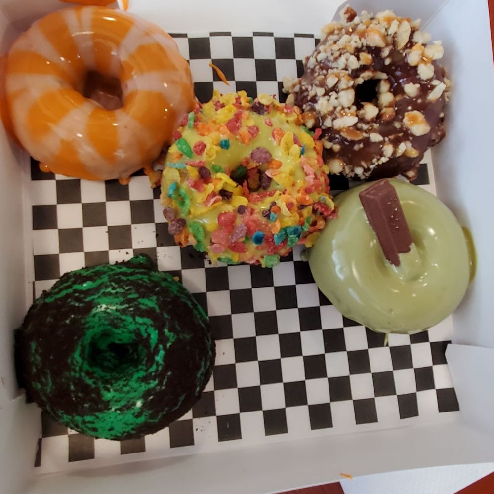 PURVÉ Donut Stop - Donuts Near Me - Honolulu, Hawaii PURVÉ Donut Stop - Donuts Near Me - Honolulu, Hawaii
