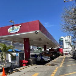 Wahoo Car Wash - Interior cleaning