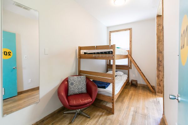 Hostel Detroit by null