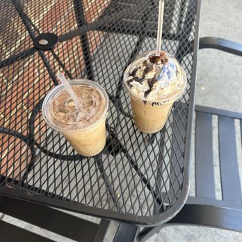 Robin Simmons Bakery - Desserts Near Me - Virginia Beach, Virginia