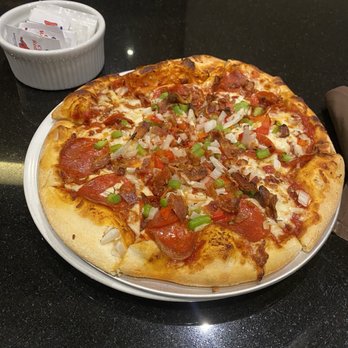 Elements Restaurant & Bar - 10-inch pizza - American Near Me - Monrovia, California