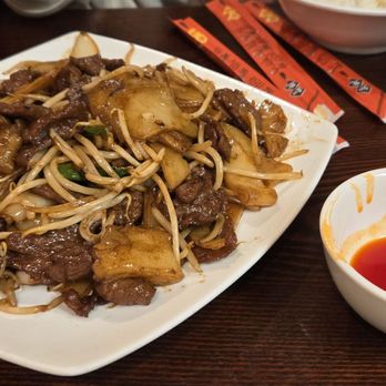 Peace Cuisine - Beef chow fan - Chinese Near Me - West Sacramento, California Peace Cuisine - Beef chow fan - Chinese Near Me - West Sacramento, California