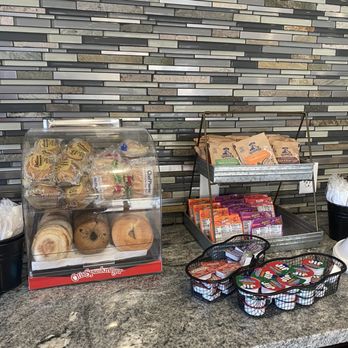 Lake Norfork Resort - Breakfast items - Hotels Near Me - Henderson, Arkansas