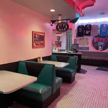 66 Diner - Booths - Diners Near Me - Albuquerque, New Mexico
