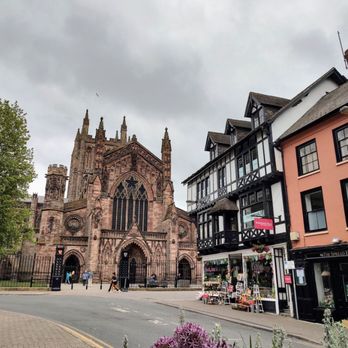 Hereford Cathedral - Churches Near Me - Hereford, HEF