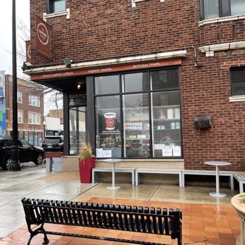The Coffee Studio - a bench in front of a coffee shop - Coffee & Tea Near Me - Chicago, Illinois
