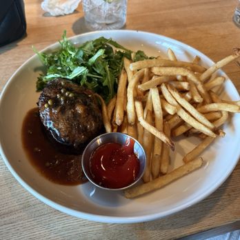 Tap & Barrel - Bridges - Steak frites - Breakfast & Brunch Near Me - Vancouver, British Columbia Tap & Barrel - Bridges - Steak frites - Breakfast & Brunch Near Me - Vancouver, British Columbia