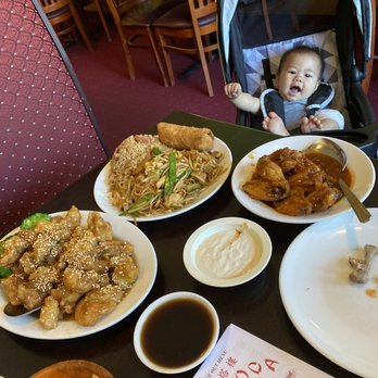 Pagoda Inn - Fried noodle and duck sauce when seated, spicy chicken wings, orange chicken, lo mein combination plate, and a happy baby!! - Chinese Near Me - North Kingstown, Rhode Island Pagoda Inn - Fried noodle and duck sauce when seated, spicy chicken wings, orange chicken, lo mein combination plate, and a happy baby!! - Chinese Near Me - North Kingstown, Rhode Island