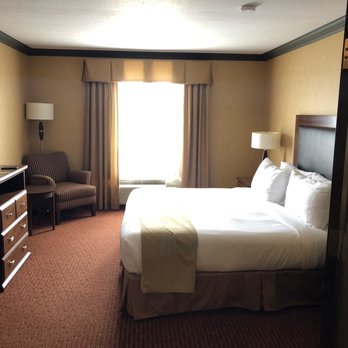 Pomeroy Hotel Fort St. John - Bedroom - Hotels Near Me - Fort Saint John, British Columbia Pomeroy Hotel Fort St. John - Bedroom - Hotels Near Me - Fort Saint John, British Columbia
