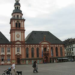 Altes Rathaus und Pfarrkirche St. Sebastian