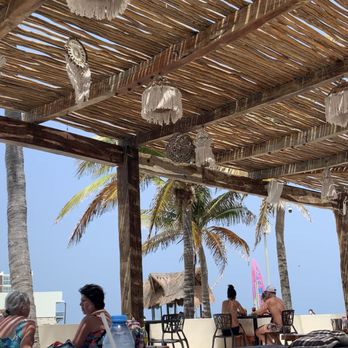 Guru Beach Club - Cute decor, nice escape from the mid-day sun - Beach Bars Near Me - Isla Mujeres, ROO Guru Beach Club - Cute decor, nice escape from the mid-day sun - Beach Bars Near Me - Isla Mujeres, ROO